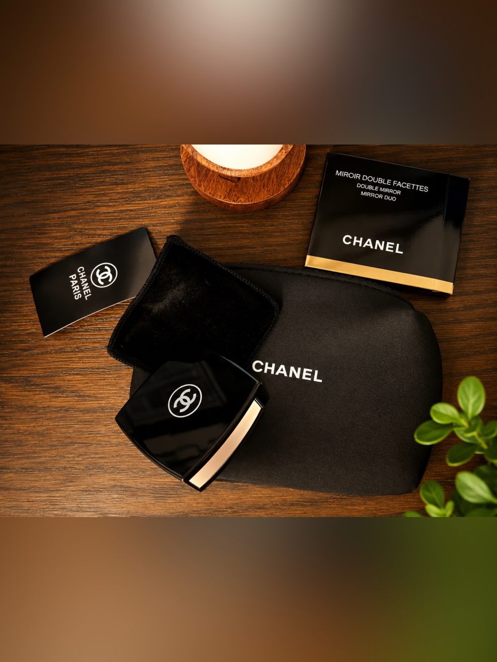 Black & Gold Compact Mirror with make up Pouch